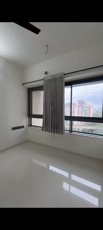 Room in 1 BHK Apartment at Ghatkopar East – for Rent