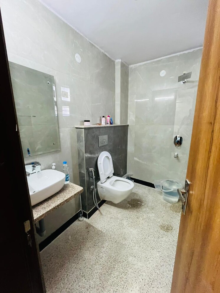 Bathroom, sector 40 Studio 647 Sq.Ft. Builder Floor In Sector 40 Gurgaon 9143616