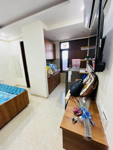 Bedroom in Studio Builder Floor at Sector 40 – for Rent