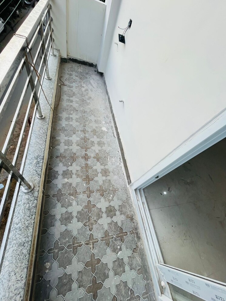 Balcony, sector 40 Studio 647 Sq.Ft. Builder Floor In Sector 40 Gurgaon 9143616