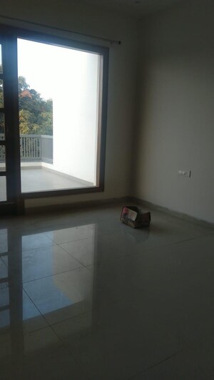 Room in 3 BHK Apartment at TDI Wellington Heights, Mohali Sector 117 – for Sale