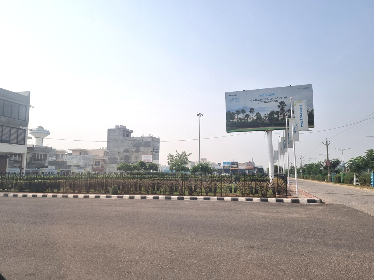 4 BHK + Extra Room Apartment For Sale in Sector 85