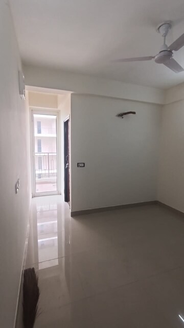 Room in 3 BHK Apartment at ROF Alante, Sector 108 – for Rent