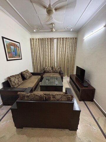 3 BHK Builder Floor For Rent in Sector 46