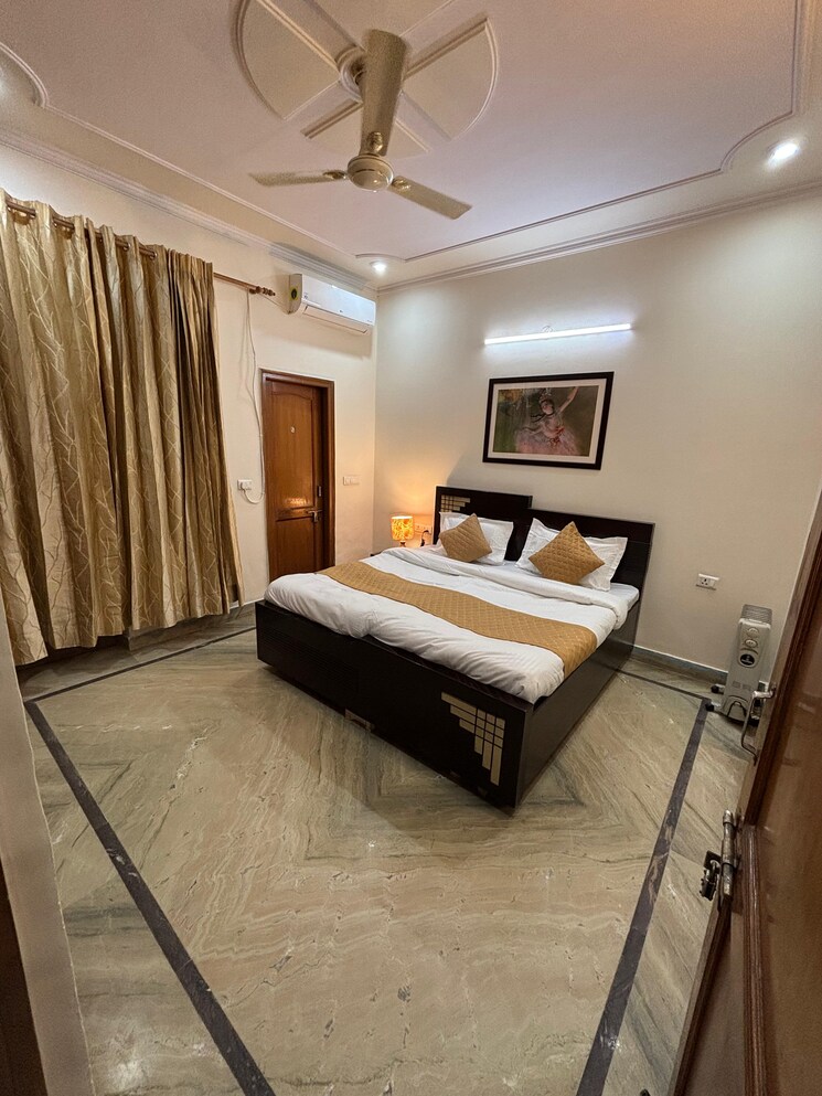 Bedroom, sector 46 3 Bedroom 2249 Sq.Ft. Builder Floor In Sector 46 Gurgaon 9143958