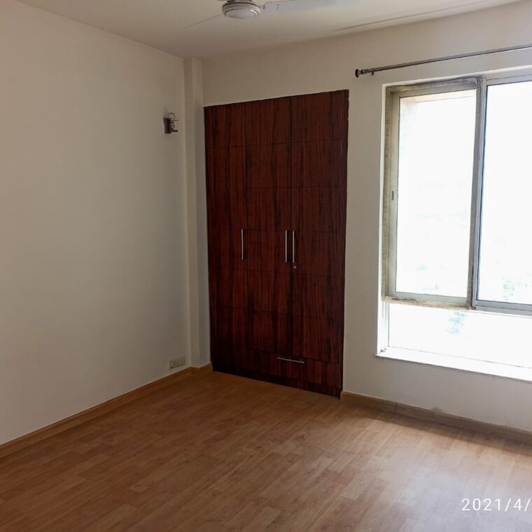 Room, unitech-espace-nirvana-country 3 Bedroom 1950 Sq.Ft. Apartment In Nirvana Country Gurgaon 9143972