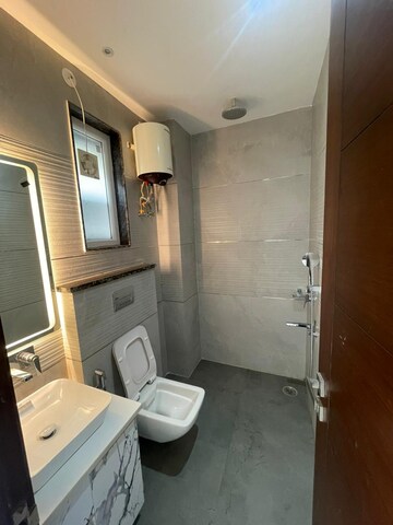 Bathroom in 3 BHK Builder Floor at Uppal Southend, Sector 49 – for Rent