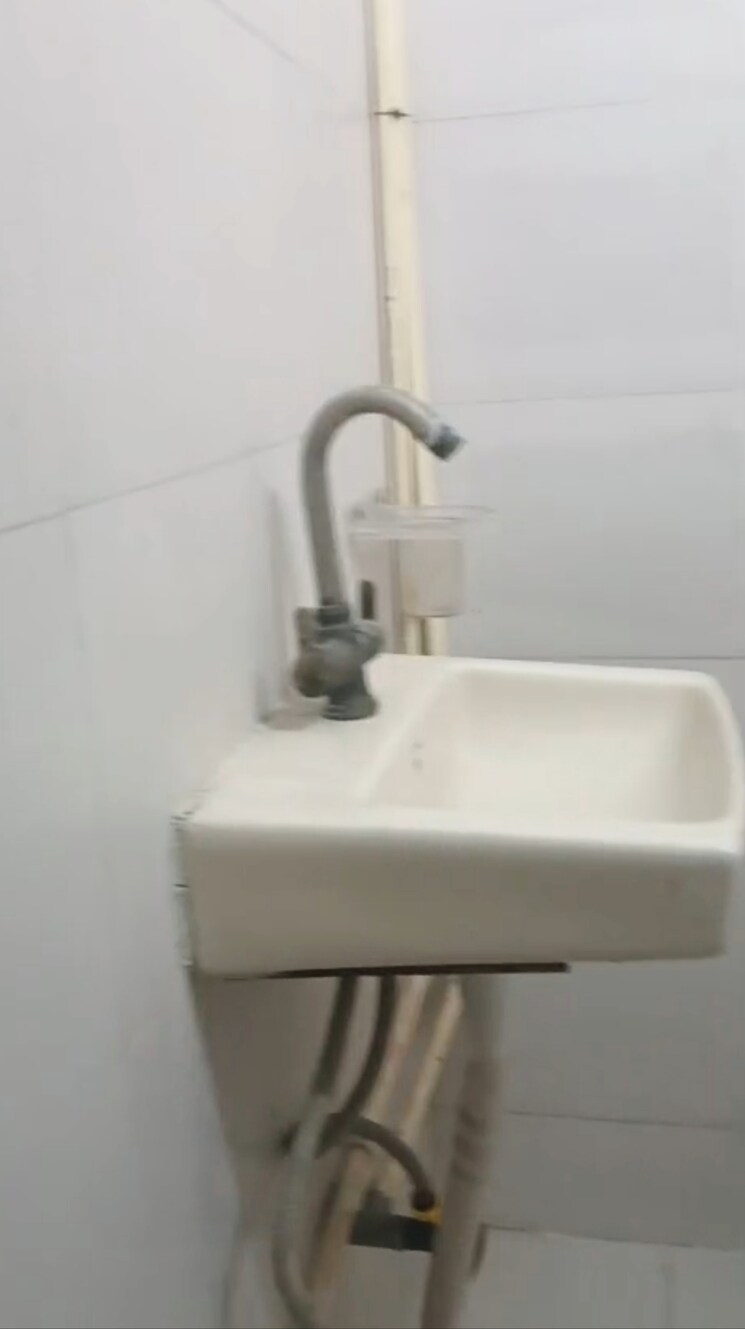 Bathroom, prateek-residency 3 Bedroom 2150 Sq.Ft. Apartment In Phi Iii Greater Noida Greater Noida 9144034