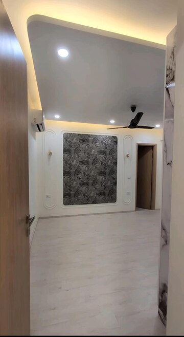 Bedroom in 3 BHK Apartment at M3M Heights, Sector 65 – for Rent