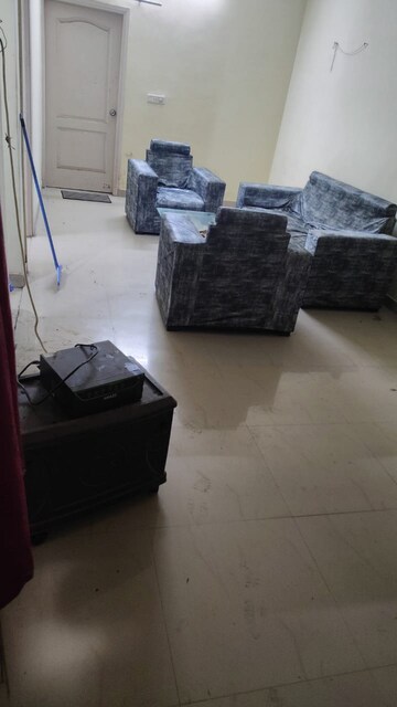 Living Room in 3 BHK Builder Floor at Sector 50 – for Rent