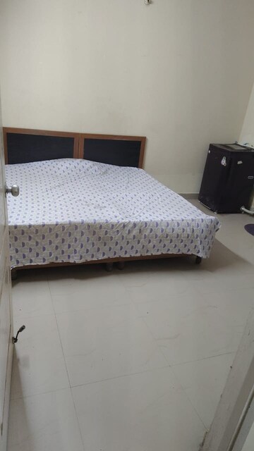 Bedroom in 3 BHK Builder Floor at Sector 50 – for Rent