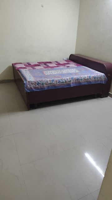 Bedroom in 3 BHK Builder Floor at Sector 50 – for Rent