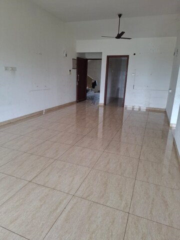 Room in 2 BHK Apartment at Kadamba Plateau – for Sale
