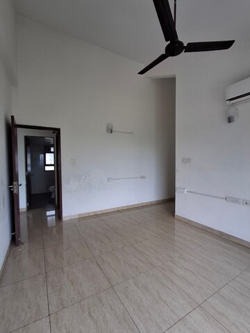 Room in 2 BHK Apartment at Kadamba Plateau – for Sale