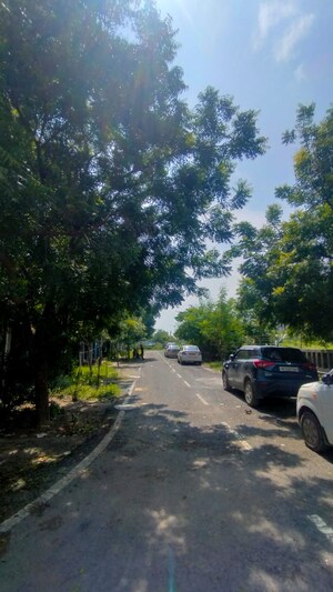 Parking in 1.5 BHK Apartment at Sector 10 Greater Noida – for Sale