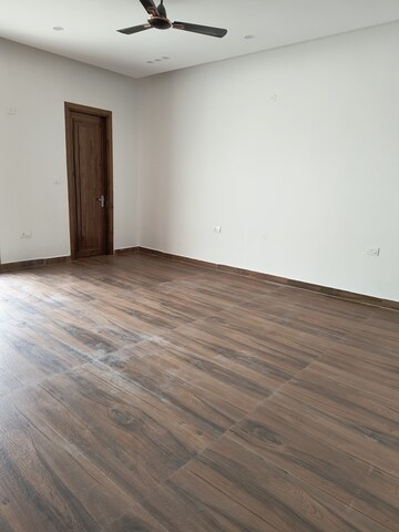 4 BHK Builder Floor For Rent in Green Fields Colony