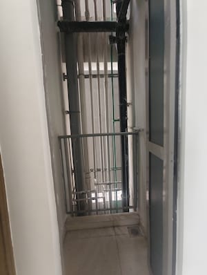  1 BHK Apartment at Kalpataru Immensa, Kolshet Road – for Sale