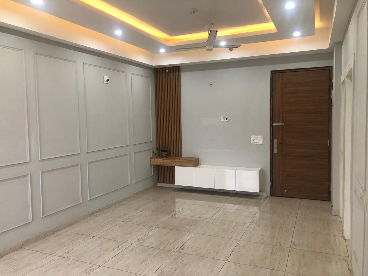 2 BHK + Study Room Apartment For Rent in Ajnara Grand Heritage