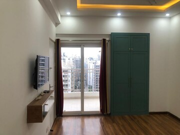 Room in 2 BHK Apartment at Ajnara Grand Heritage, Sector 74 – for Rent