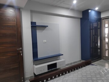 Room in 3 BHK Builder Floor at Sector 38 – for Rent