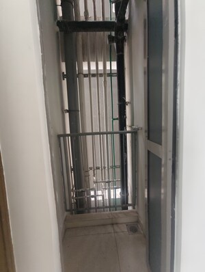Building Lobby in 1 BHK Apartment at Kalpataru Immensa, Kolshet Road – for Sale
