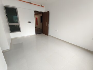 1 BHK Apartment For Sale in Kalpataru Immensa, Kolshet Road