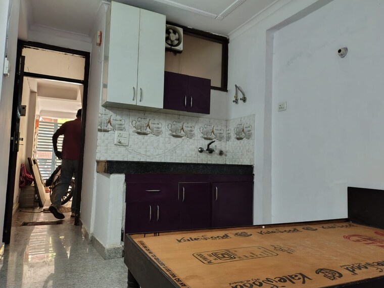 Room, chattarpur 1 RK 300 Sq.Ft. Apartment In Chattarpur Delhi 9144248