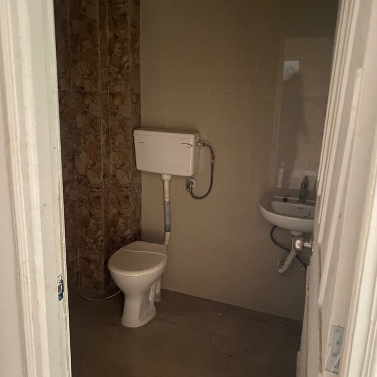 Bathroom, ida scheme no 140 3 Bedroom 1650 Sq.Ft. Apartment In Ida Scheme No 140 Indore 9144226