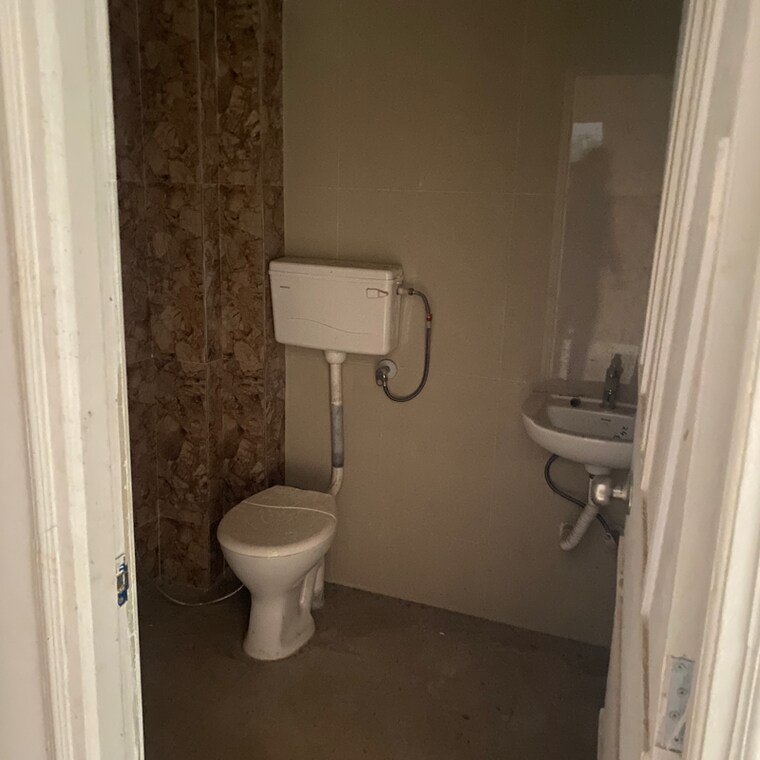 Bathroom, ida scheme no 140 3 Bedroom 1650 Sq.Ft. Apartment In Ida Scheme No 140 Indore 9144226