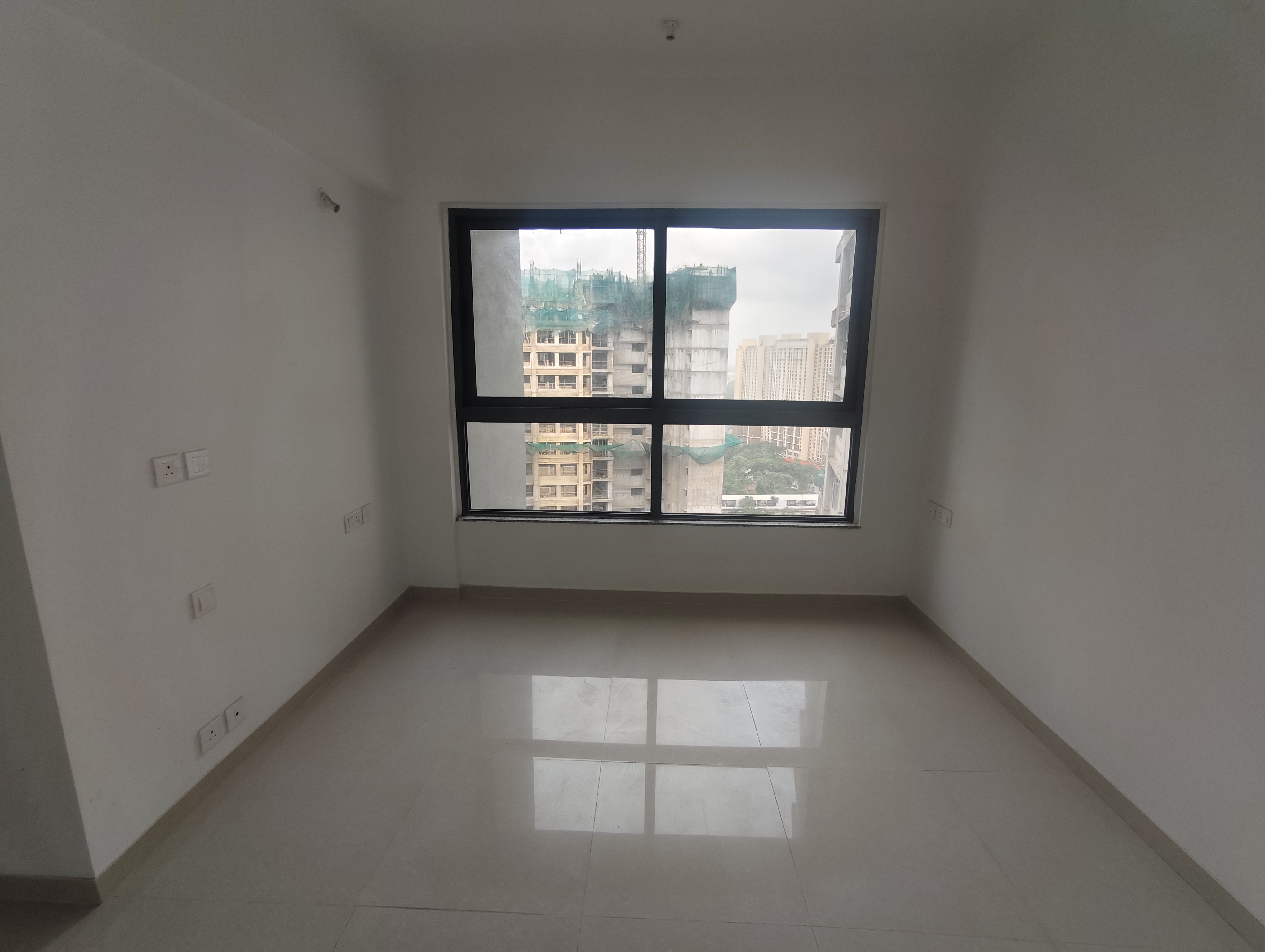 1 BHK Apartment For Sale in Kalpataru Immensa