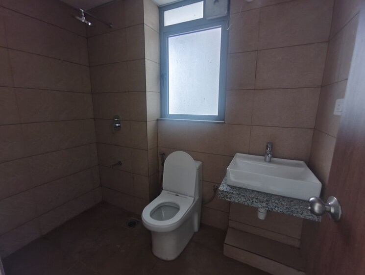 Bathroom, kalpataru-immensa 1 Bedroom 450 Sq.Ft. Apartment In Kolshet Road Thane 9144270