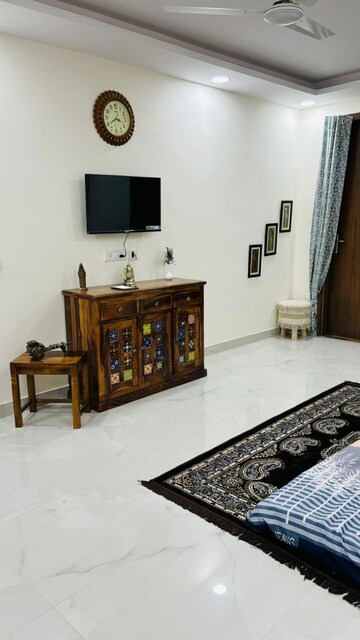 Bedroom in 2 BHK Apartment at Chattarpur – for Rent