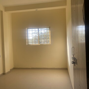 Room in 3 BHK Apartment at Nipania – for Rent