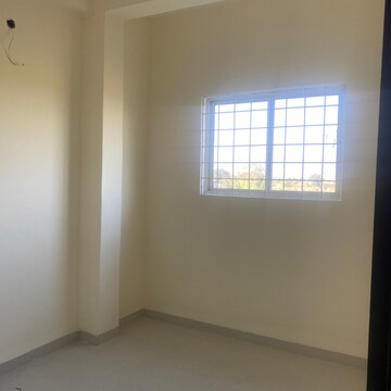 Room in 3 BHK Apartment at Nipania – for Rent
