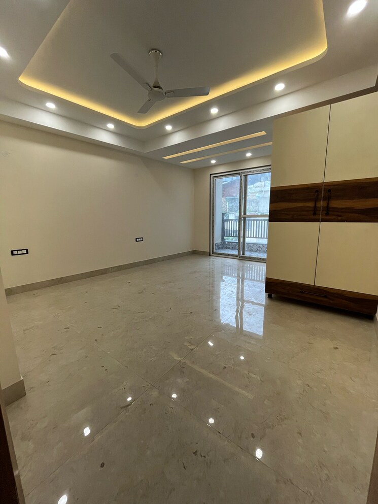 Room, saket 4 Bedroom 1700 Sq.Ft. Builder Floor In Saket Delhi 9144345
