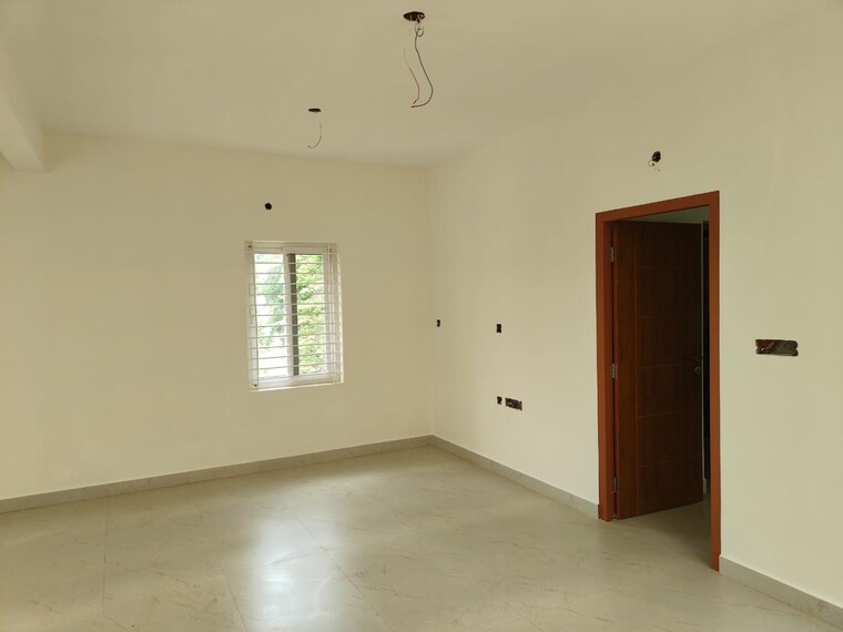 Room, malur hosur road 3 Bedroom 2100 Sq.Ft. Villa In MaluR Hosur Road Bangalore 9142500