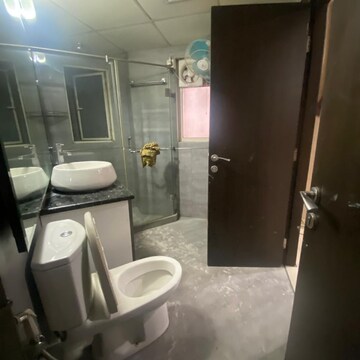 Team Area in 3 BHK Apartment at Suncity Essel Tower, Maruti Vihar – for Rent