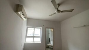 Room in 3.5 BHK Apartment at BPTP The Resort, Sector 75 – for Sale