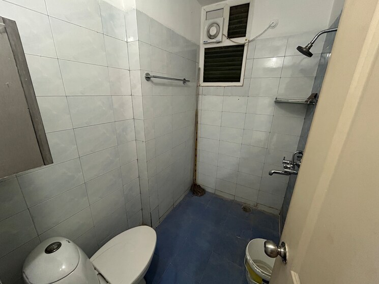 Bathroom, pws-7-hills 3 Bedroom 2100 Sq.Ft. Apartment In Narsingi Hyderabad 9144489