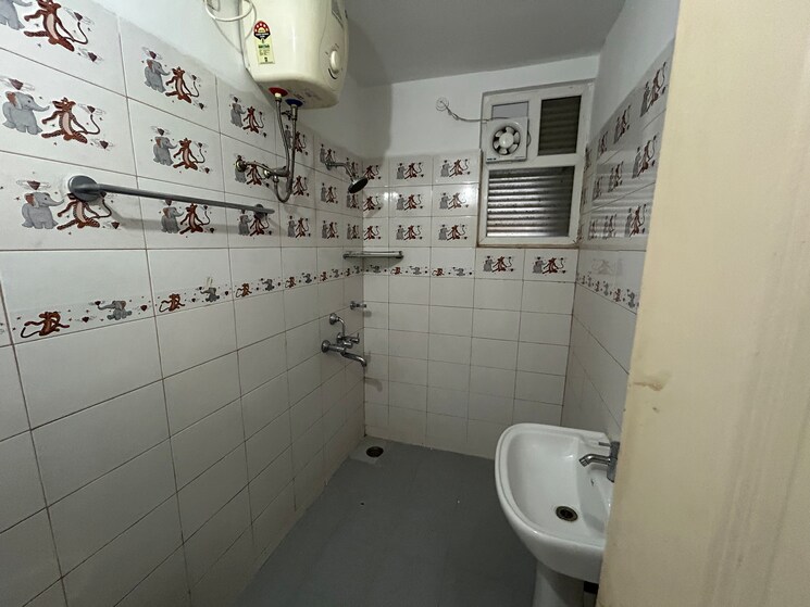 Bathroom, pws-7-hills 3 Bedroom 2100 Sq.Ft. Apartment In Narsingi Hyderabad 9144489