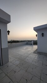 450 Sq.Mt. Plot in Sector 48