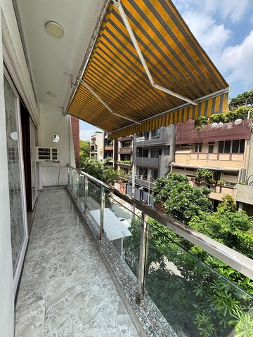 Balcony in 3 BHK Builder Floor at Veera Safdarjung Enclave, Safdarjung Enclave – for Rent