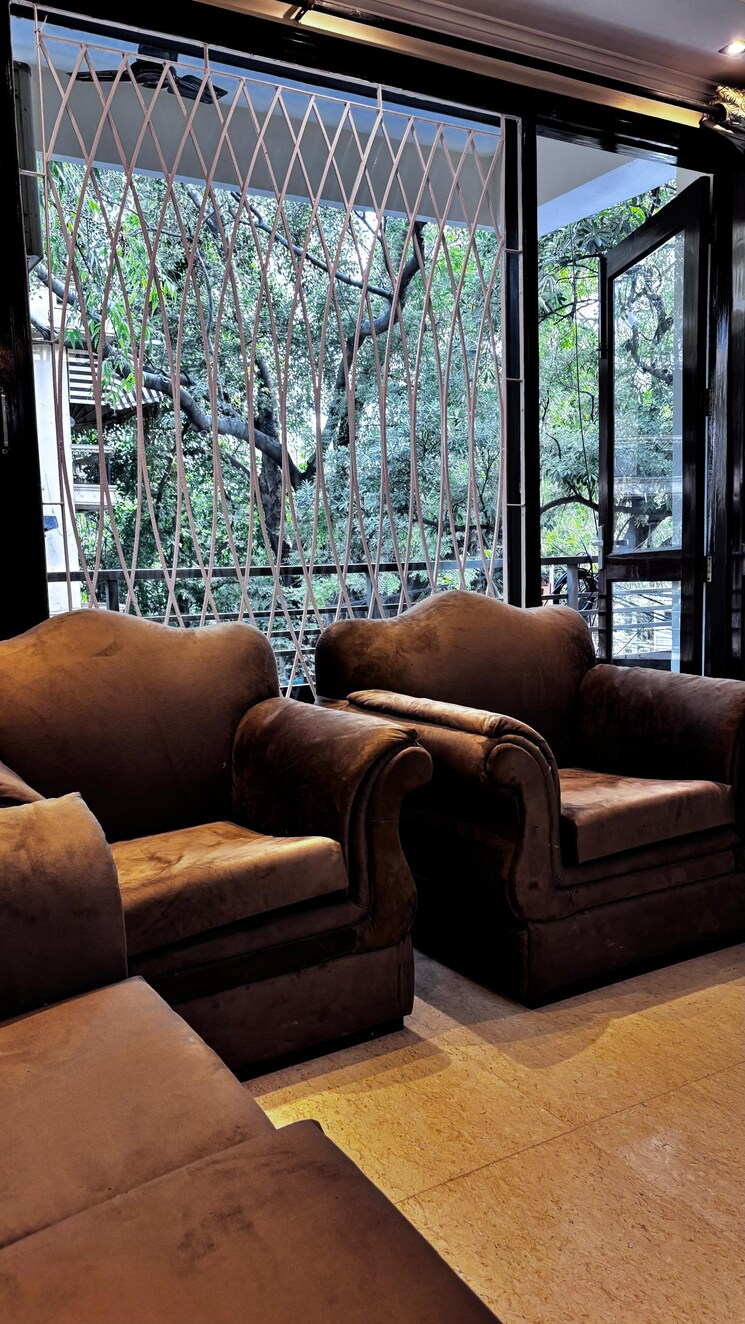 Living Room, greater kailash i 4 Bedroom 300 Sq.Yd. Builder Floor In Greater Kailash I Delhi 9144554