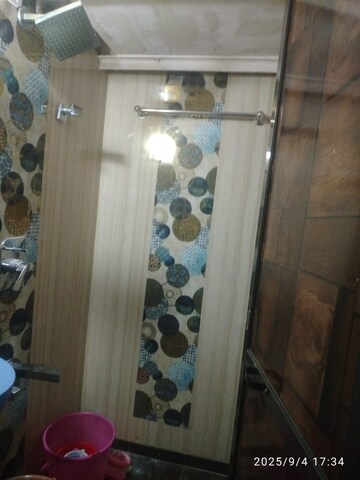 Furnished Amenities in 1 RK Apartment at Prabhat Apartment Prabhadevi, Prabhadevi – for Rent