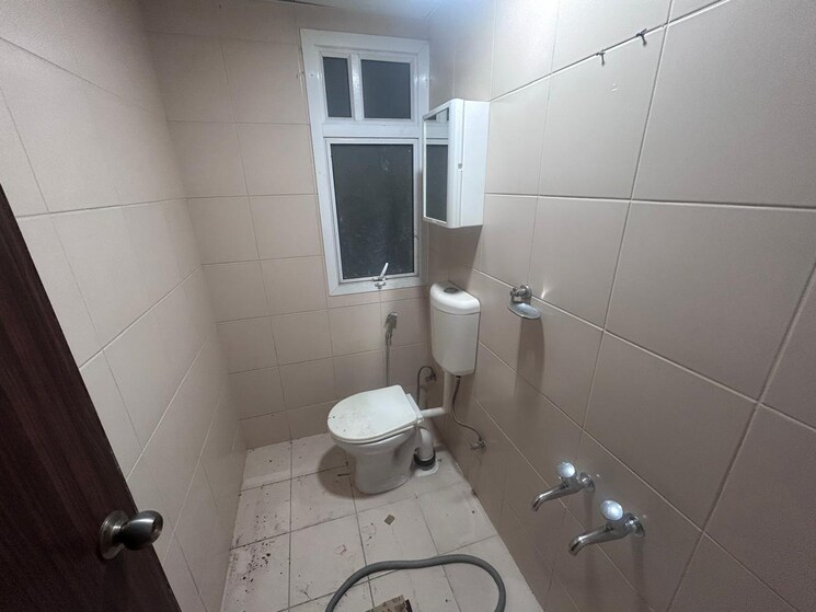 Bathroom, prestige-falcon-city 3.5 Bedroom 2140 Sq.Ft. Apartment In Konanakunte Bangalore 9144574