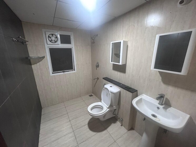 Bathroom, prestige-falcon-city 3.5 Bedroom 2140 Sq.Ft. Apartment In Konanakunte Bangalore 9144574