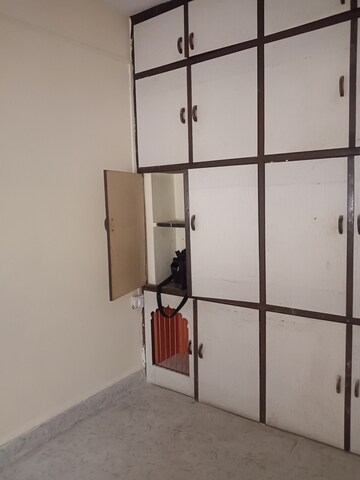Furnished Amenities in 2 BHK Apartment at Erandavane CHS, Erandwane – for Rent