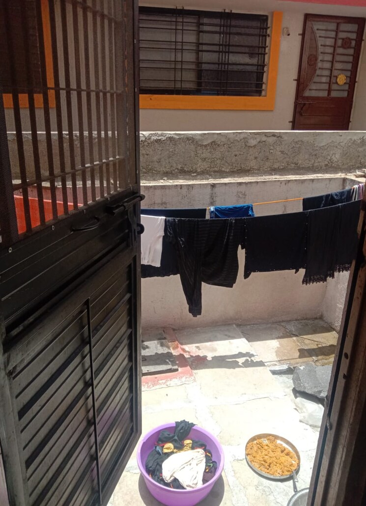 Balcony, jail road 2 Bedroom 800 Sq.Ft. Apartment In Jail Road Nashik 9144594