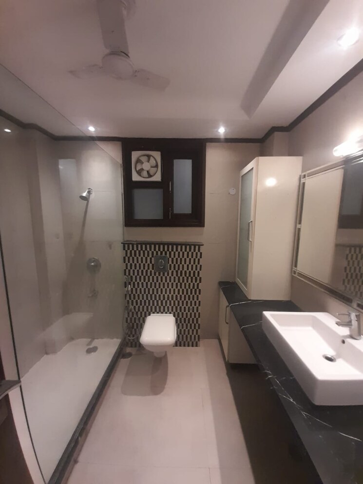 Attached Bathroom, anand niketan 4 Bedroom 400 Sq.Yd. Builder Floor In Anand Niketan Delhi 9144629
