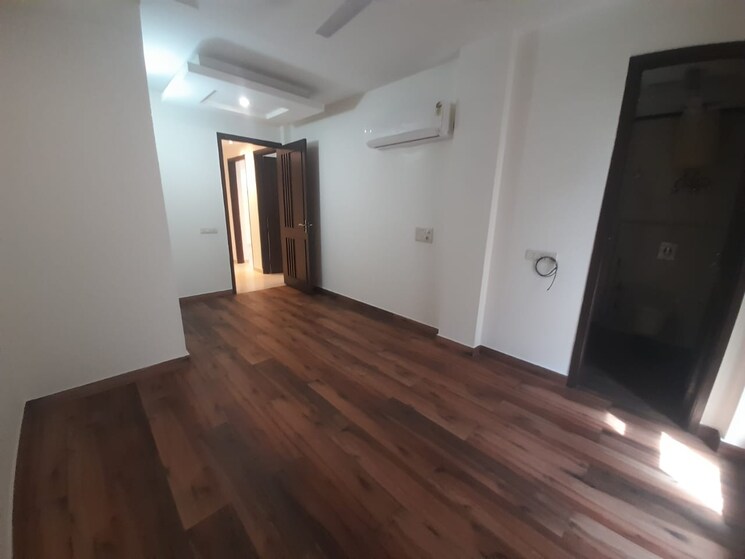 Room, anand niketan 4 Bedroom 400 Sq.Yd. Builder Floor In Anand Niketan Delhi 9144629